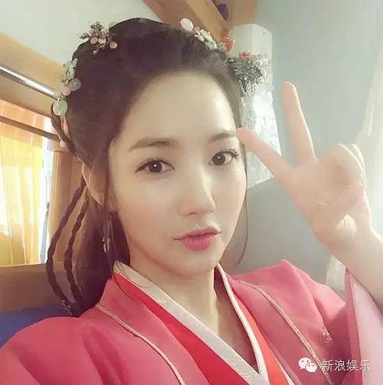 允兒招架不住古裝？韓國女星古裝LOOK一覽 誰贏了？