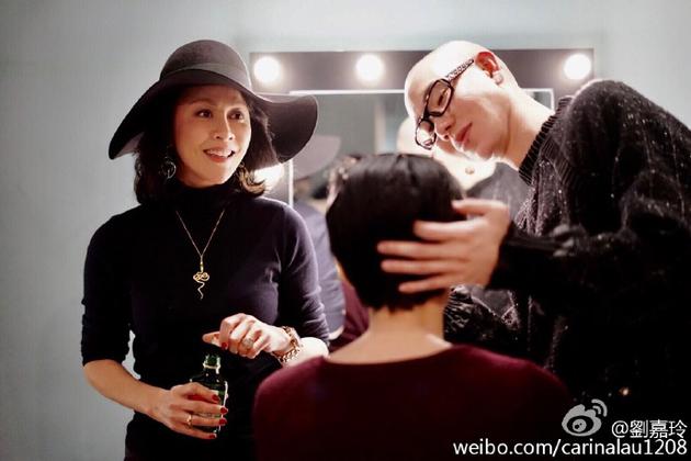 劉嘉玲暖心應援王菲 劉嘉玲暖心應援王菲