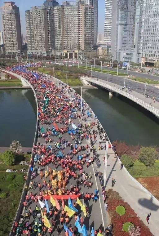 鳴槍開炮,奔跑吧,寶貝! 鳴槍開炮,奔跑吧,寶貝!