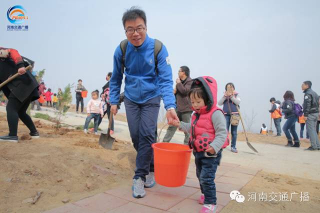 爸比爸比,你會種小樹嗎?我來教你吧~ 爸比爸比,你會種小樹嗎?我來教你吧~