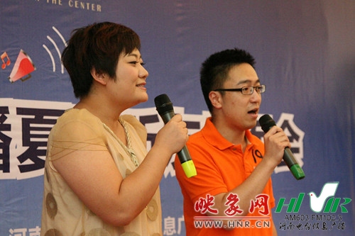 《非凡歡樂匯》主持人：劉菲、一帆