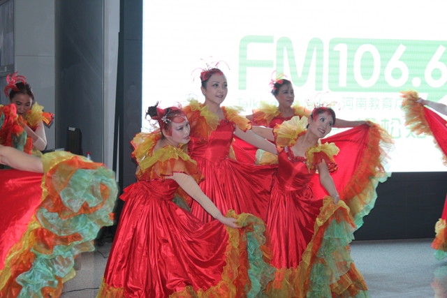 生命之光藝術(shù)團舞蹈表演 生命之光藝術(shù)團舞蹈表演