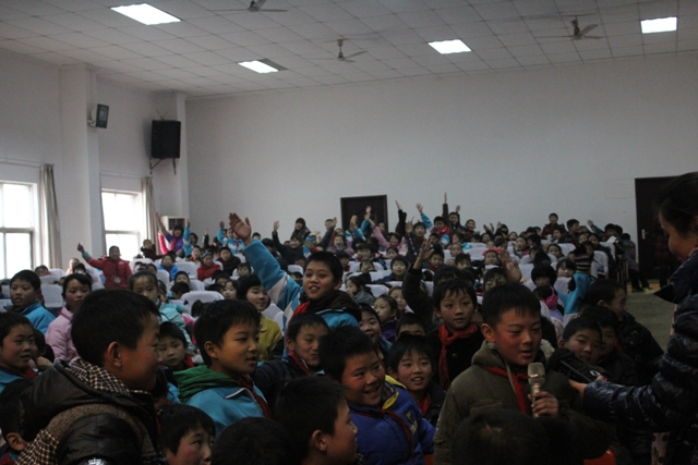 活動現(xiàn)場氣氛火熱 活動現(xiàn)場氣氛火熱