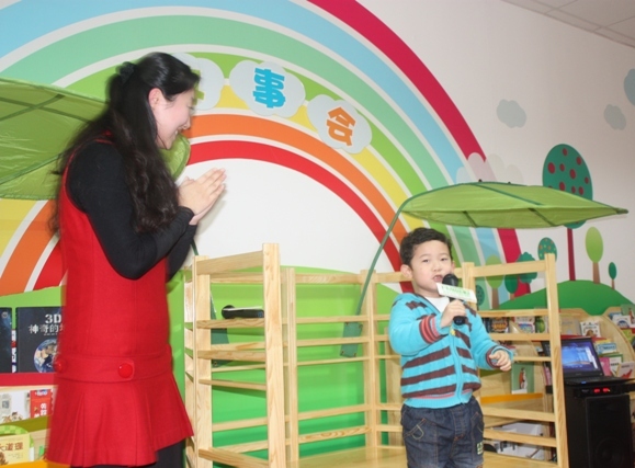 小聽眾現場演繹自己的新春故事 小聽眾現場演繹自己的新春故事