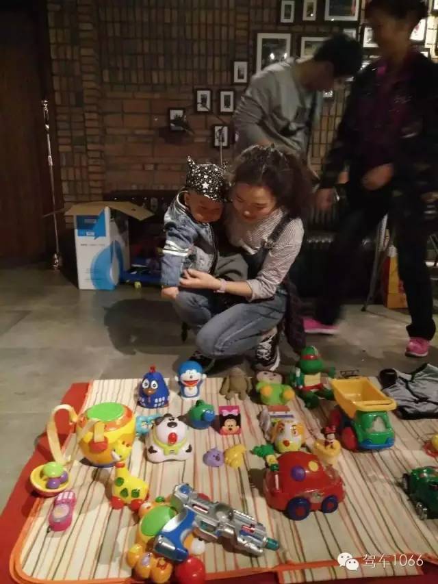 本次活動最小的小老板,最后放大招了,玩具隨便拿,這壕情也沒sei了! 本次活動最小的小老板,最后放大招了,玩具隨便拿,這壕情也沒sei了!