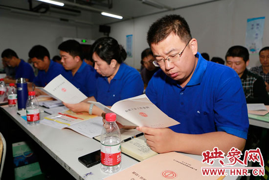 5月15日上午，全國總工會送教到基層-富士康工會干部（河南站）培訓班在富士康鄭州科技園開班。