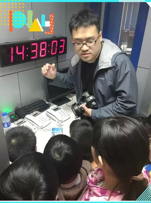 直播時的熱線電話是這樣接進直播間的 直播時的熱線電話是這樣接進直播間的