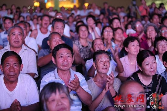 現場熱情的觀眾 現場熱情的觀眾