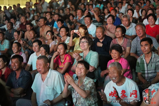 現場熱情的觀眾 現場熱情的觀眾