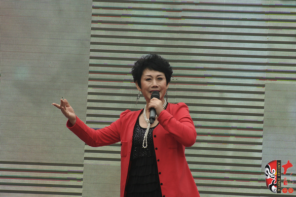 著名豫劇表演藝術家魏俊英現場演唱豫劇《紅菊》選段“十祝福”、《五世請纓》選段“先王爺封我是個長壽星” 著名豫劇表演藝術家魏俊英現場演唱豫劇《紅菊》選段“十祝福”、《五世請纓》選段“先王爺封我是個長壽星”