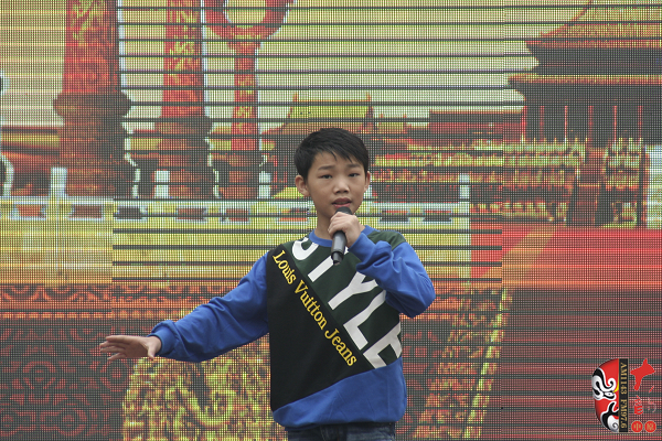 河南軒逸少兒藝術培訓中心徐文豪演唱豫劇《打金枝》選段“有為王金殿上觀看仔細” 河南軒逸少兒藝術培訓中心徐文豪演唱豫劇《打金枝》選段“有為王金殿上觀看仔細”