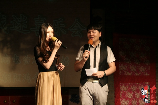 主持人：河南電臺戲曲廣播《越學越開心》主持人張琳，著名戲曲節目主持人、戲曲廣播當家小生月陽