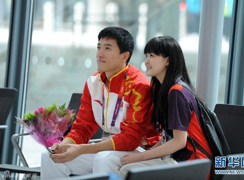 劉翔抵達倫敦備戰奧運