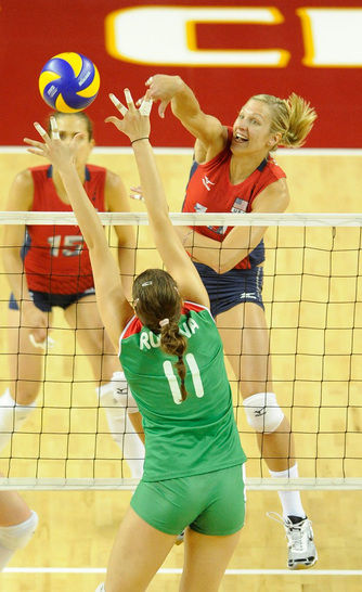 美國女排3-0保加利亞 三戰三勝結束熱身賽