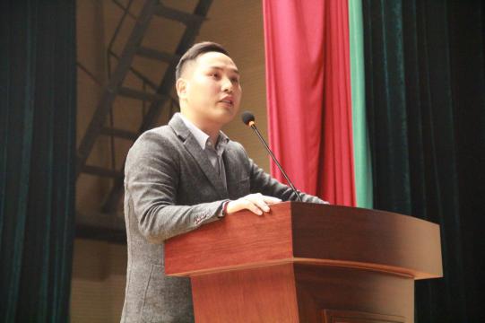 班朝陽老師與同學們分享創業心得 班朝陽老師與同學們分享創業心得