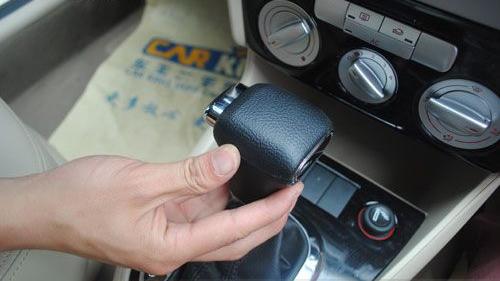 如何通過內飾選優質二手車 注意謹防泡水車 如何通過內飾選優質二手車 注意謹防泡水車