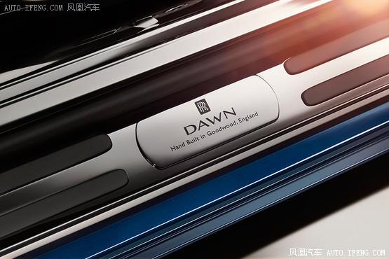 四座敞篷勞斯萊斯曜影將在廣州車展發布