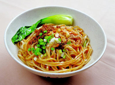 曬家鄉(xiāng)美食 網(wǎng)友:讓不讓人吃方便面了? 曬家鄉(xiāng)美食 網(wǎng)友:讓不讓人吃方便面了?