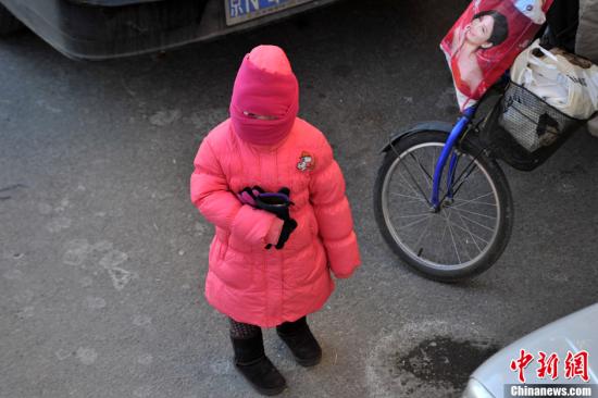 12月23日,京城迎來今年入冬以來最冷的時刻。受今年以來最強冷空氣影響,京城迎來入冬以來幅度最大的 12月23日,京城迎來今年入冬以來最冷的時刻。受今年以來最強冷空氣影響,京城迎來入冬以來幅度最大的