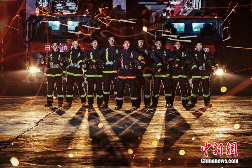 成都消防視覺大片霸氣十足 展“烈火雄心” 成都消防視覺大片霸氣十足 展“烈火雄心”