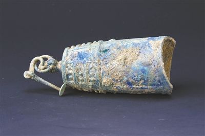 2號(hào)墓出土的銅編鐘。 2號(hào)墓出土的銅編鐘。