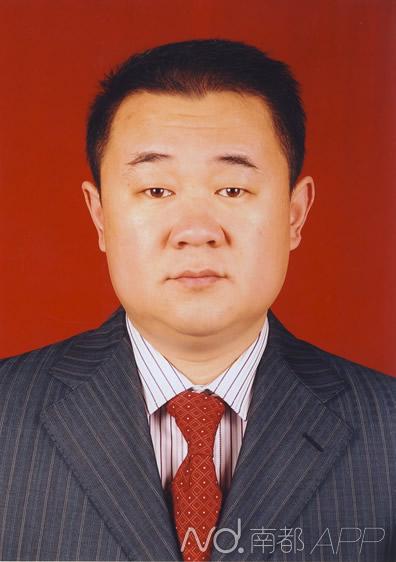 慶安副縣長被曝學(xué)歷造假、妻子吃空餉 紀(jì)委介入