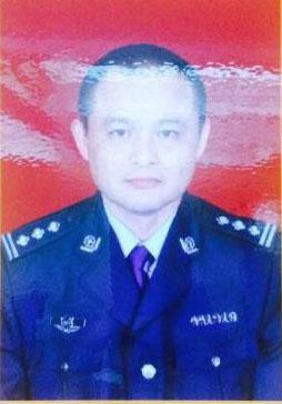 深圳一副局長開警車撞賓利逃逸 疑監控醉態明顯