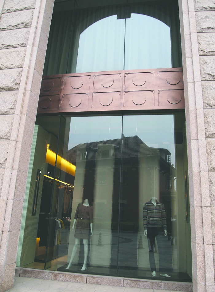 成都新東方千禧大酒店內，曾銷售假冒LV產品的店鋪