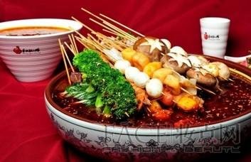 90后新婚夫妻為吃麻辣燙鬧離婚 店家嚇得報警 90后新婚夫妻為吃麻辣燙鬧離婚 店家嚇得報警