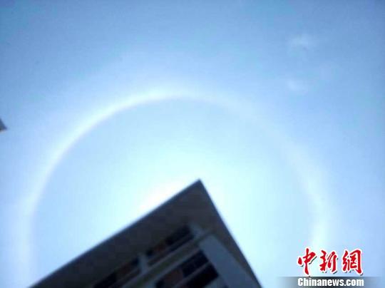 廣東汕頭現“日暈”奇觀 持續兩小時
