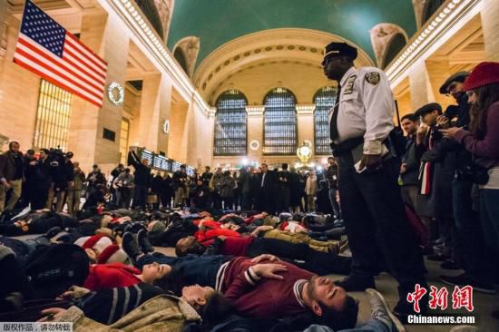 美國多地爆發抗議活動 為非裔小販尋公平正義 美國多地爆發抗議活動 為非裔小販尋公平正義