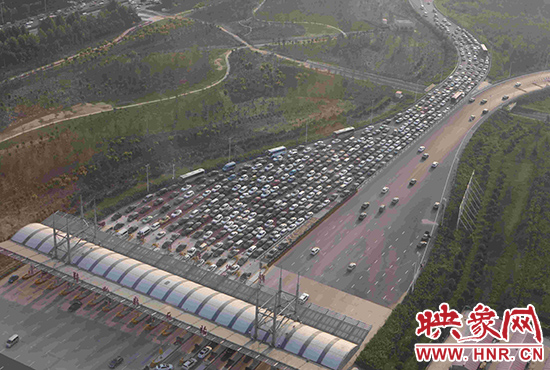 圖為鄭州環城高速鄭東新區站