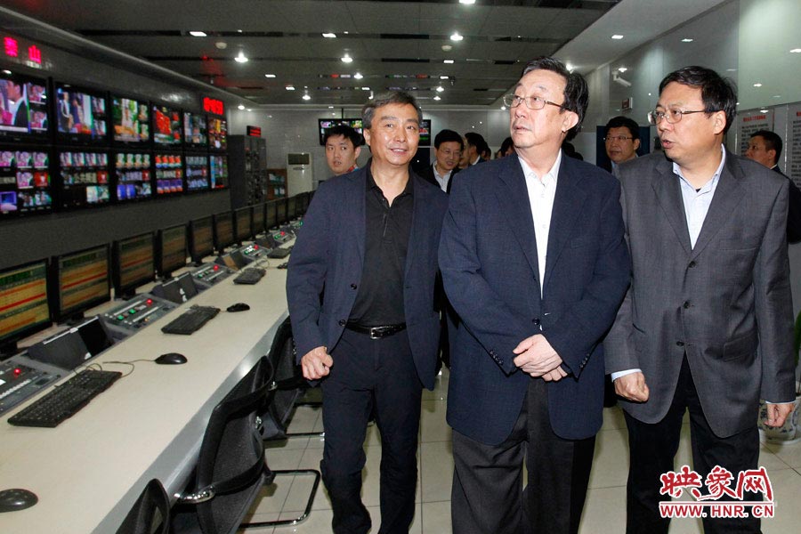 河南省委書(shū)記、省人大常委會(huì)主任郭庚茂視察河南人民廣播電臺(tái) 映象網(wǎng)記者邵恰 段晉哲/攝 河南省委書(shū)記、省人大常委會(huì)主任郭庚茂視察河南人民廣播電臺(tái) 映象網(wǎng)記者邵恰 段晉哲/攝