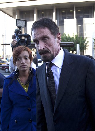 美國殺毒軟件公司“邁克菲”的創始人約翰·邁克菲（John McAfee）"一夫七妻"