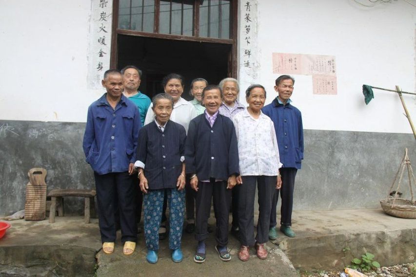 空巢老人自組大家庭養老