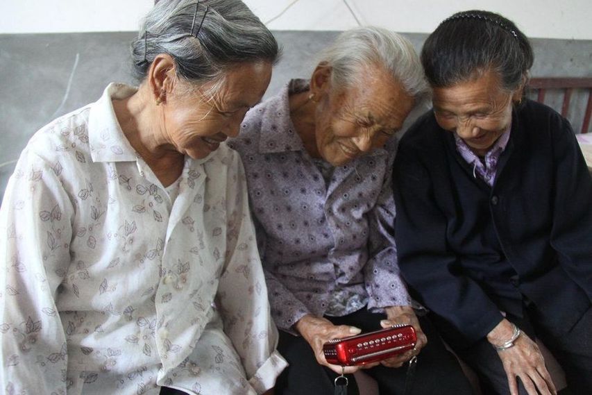 空巢老人自組大家庭養老