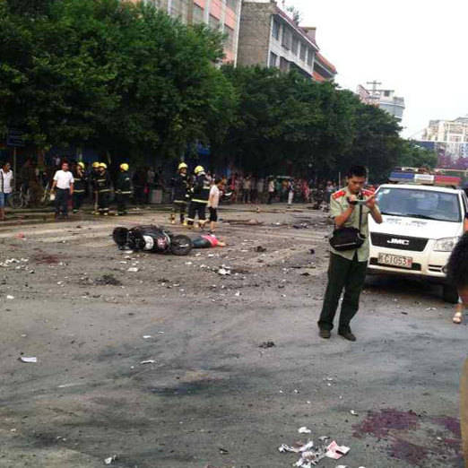 桂林一小學前發生爆炸