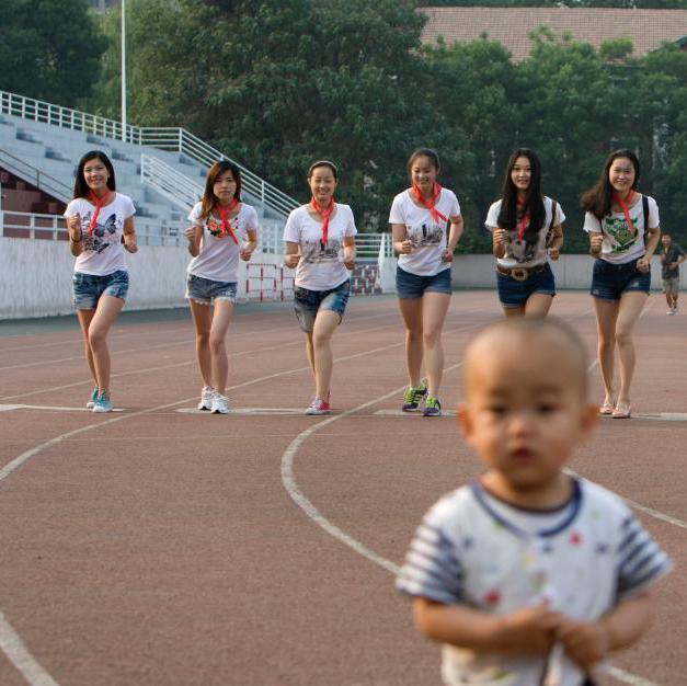 “畢業寫真”走紅高校