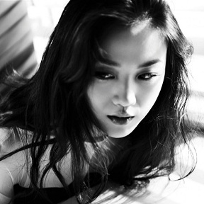 湯唯黑白大片氣質優雅