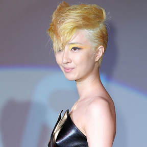 桂綸鎂金發造型