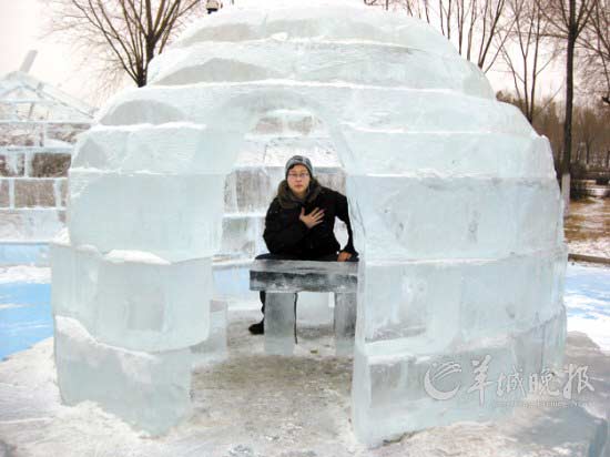 孫偉強在冰屋中