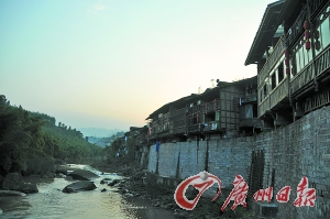 　　夕陽下的古鎮。　