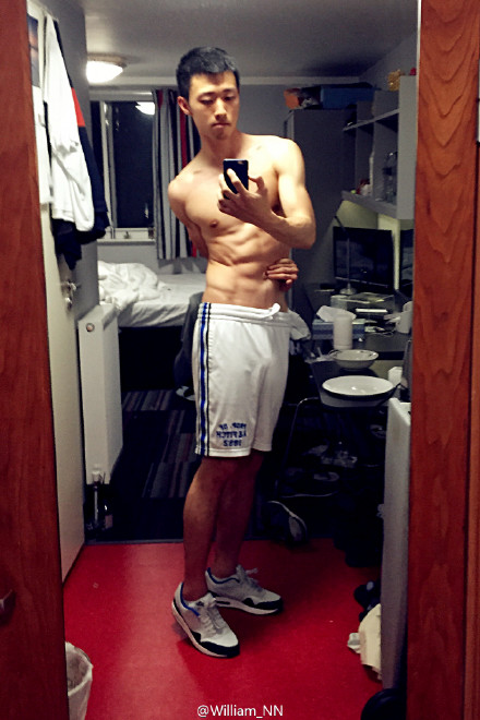 這么性感，你女朋友造？