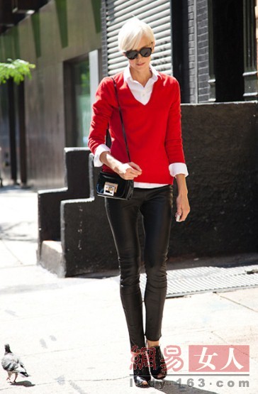 經典紅黑配超洋氣 經典紅黑配超洋氣