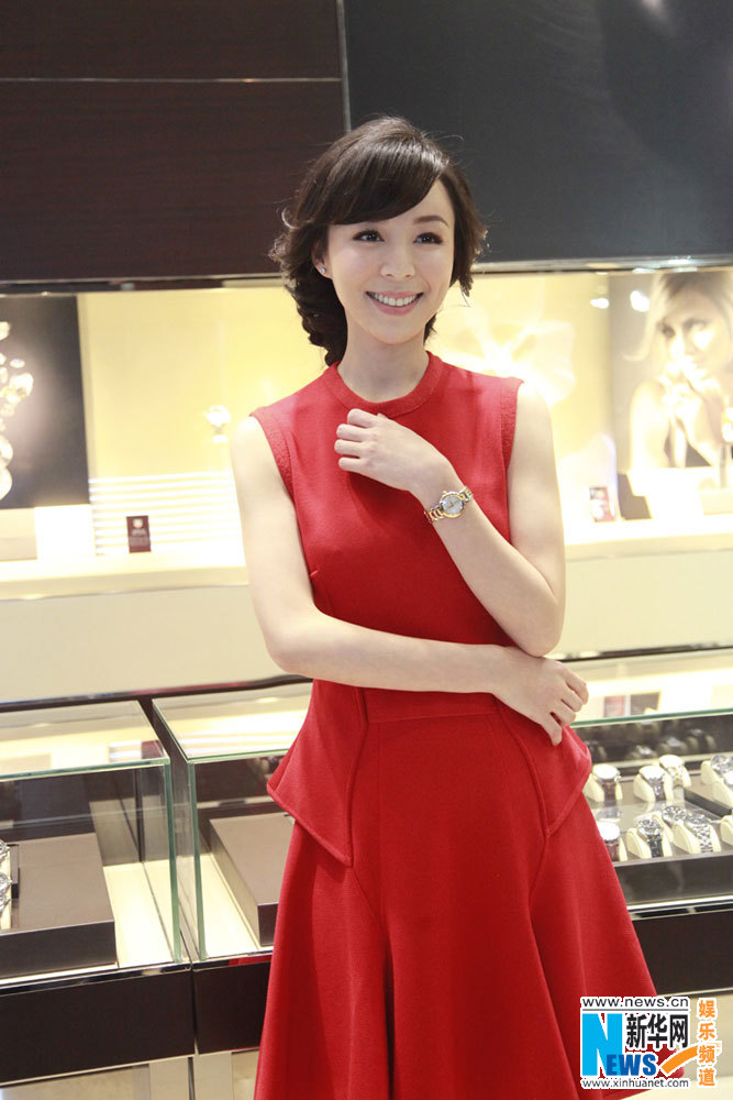 張靜初中國風紅裙亮相 嬌艷俏麗笑容甜美楚楚動人 張靜初中國風紅裙亮相 嬌艷俏麗笑容甜美楚楚動人