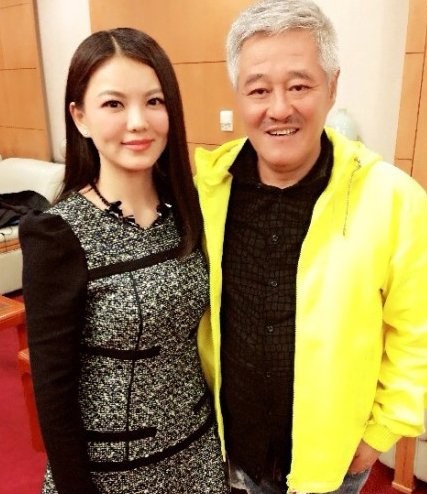 李湘與趙本山合影 李湘與趙本山合影