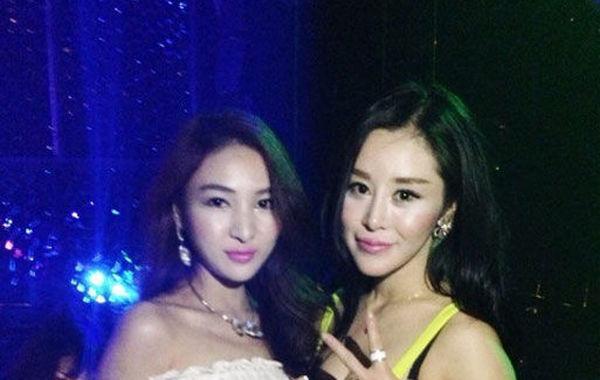 2013年6月15日，郭美美在澳門包下整間酒吧舉辦Party慶祝生日
