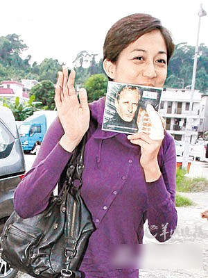 吳綺莉笑著回應記者 吳綺莉笑著回應記者