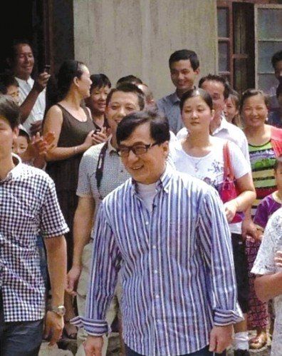 成龍在蕪湖認祖歸宗。