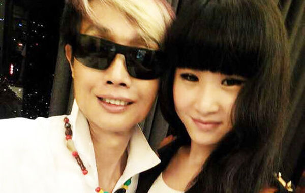 鄧建國與新女友。